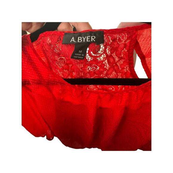A.Buyer Layered Red Blouse Lace Back Cut Out 3/4 Sleeve Banded Bottom Size Med - Picture 10 of 11